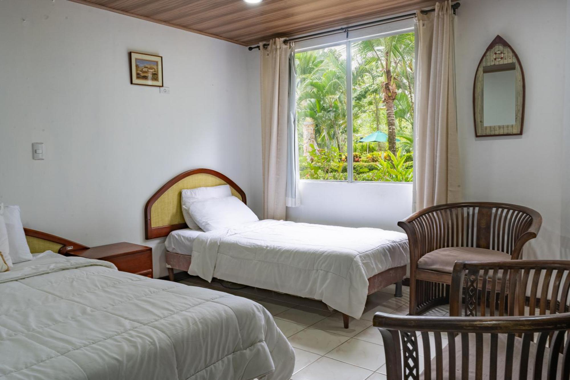Tropical Bliss Pool Wi-Fi Bbq Near Quepos Manuel Antonio Apartment Bagian luar foto